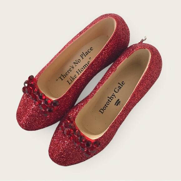 Hallmark Dorothy's Ruby Slippers Keepsake Ornament Wizard of Oz 2009 - Picture 2 of 6